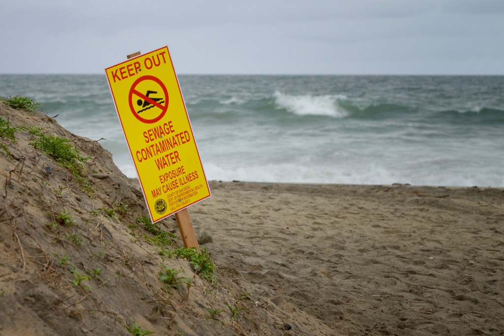 Text sign 'Keep out of water'